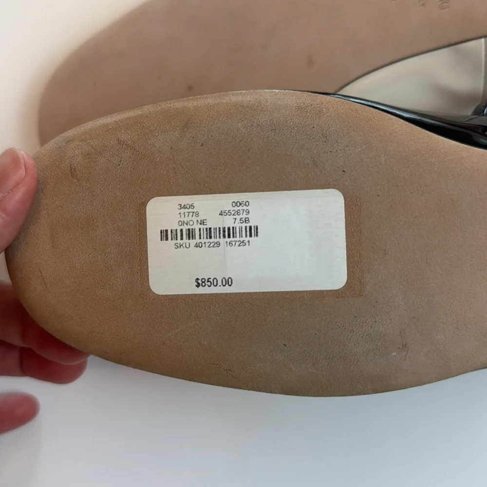 Valentino Garavani Black and Cream‎ Ankle Strap Patent Leather Flats Size 37.5B